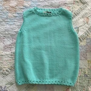 Vintage Ladies 1970’s Sleeveless Knit Top